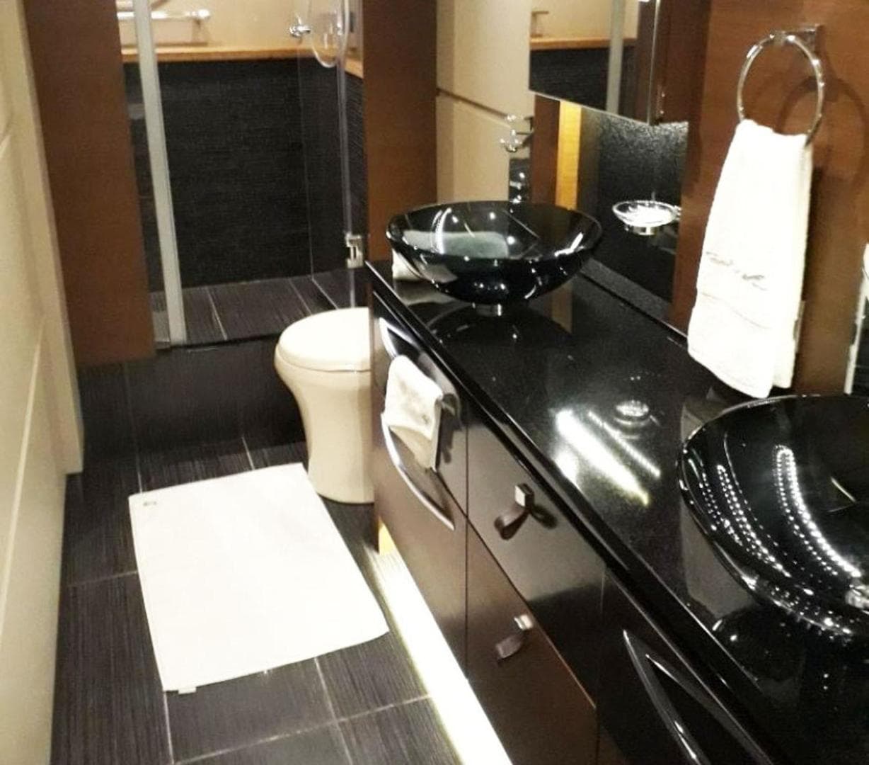 2016 Sea Ray L650 Fly — photo 20