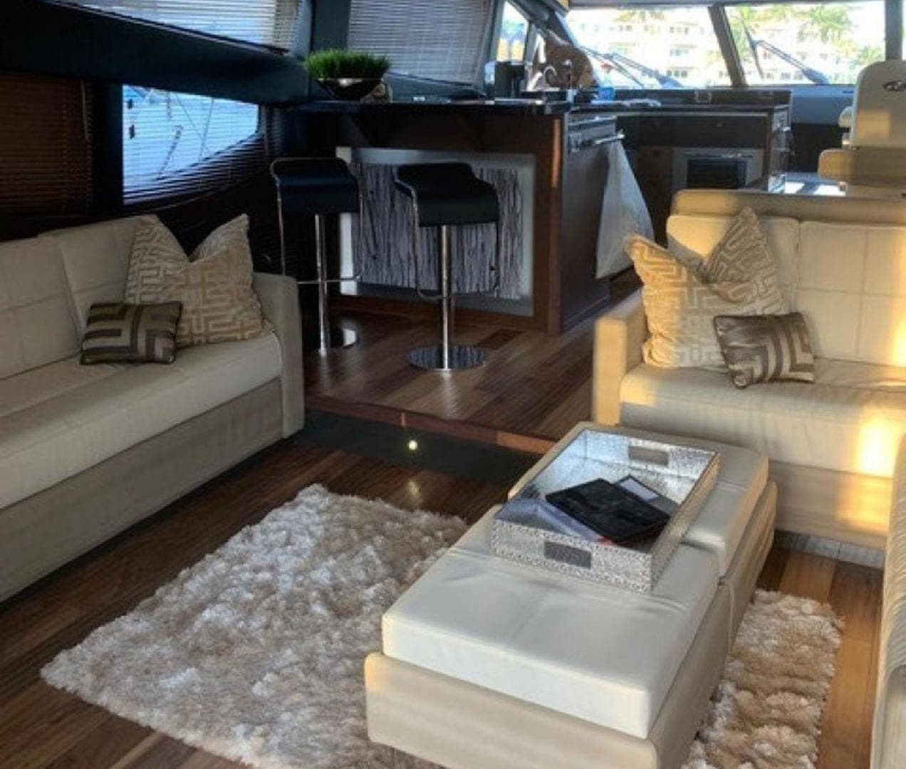 2016 Sea Ray L650 Fly — photo 6