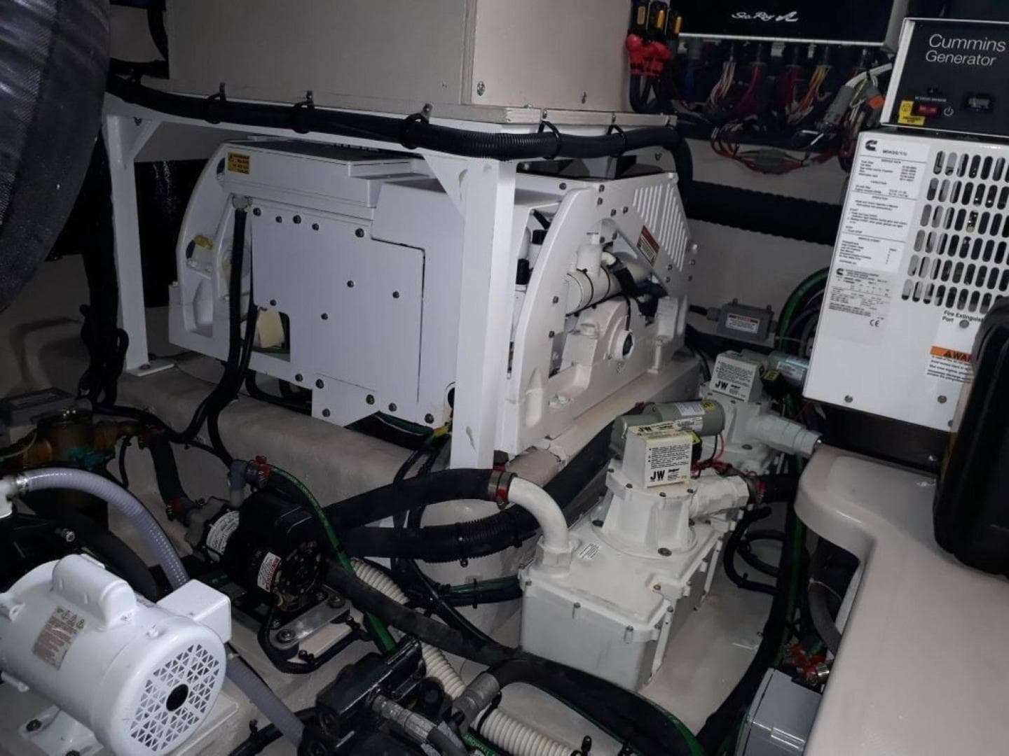 2016 Sea Ray L650 Fly — photo 34