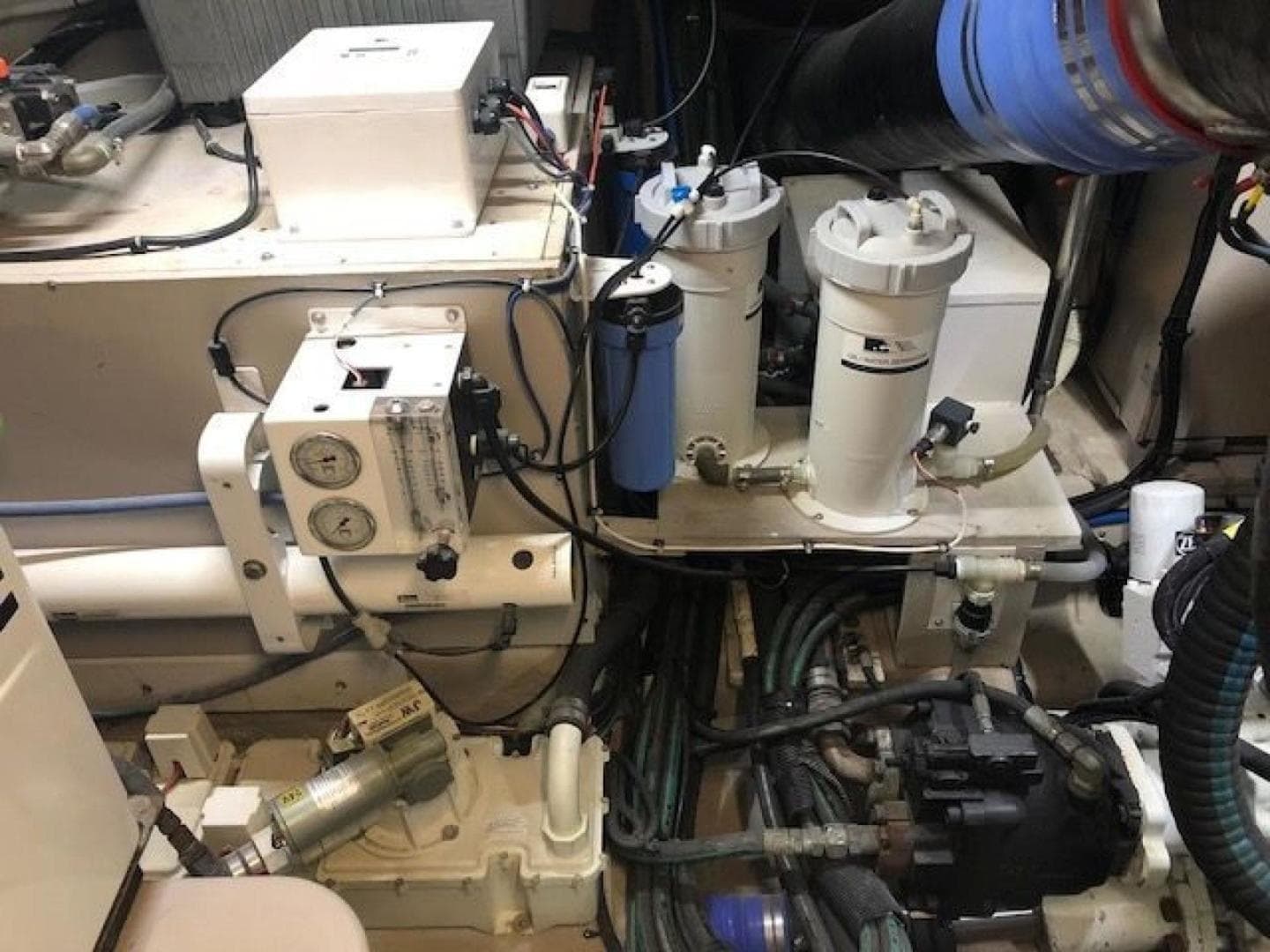 2016 Sea Ray L650 Fly — photo 31