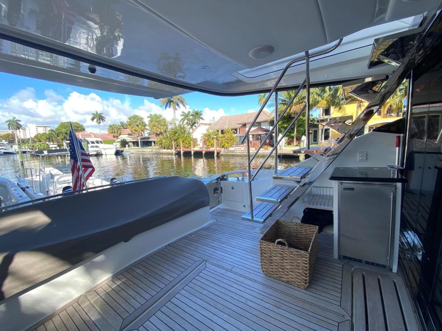 2016 Sea Ray L650 Fly — photo 27