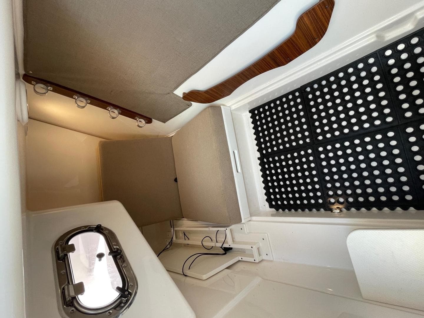 2018 Pursuit 325 DC — photo 22