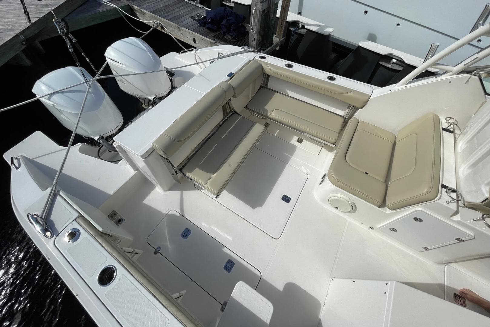 2018 Pursuit 325 DC — photo 15