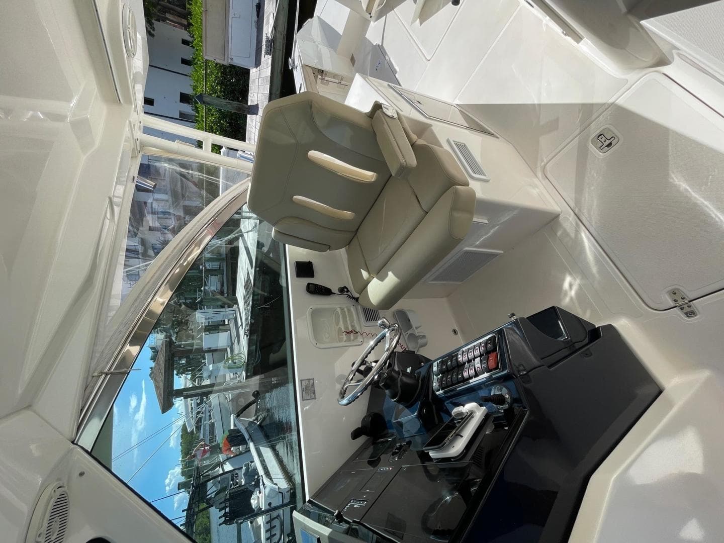 2018 Pursuit 325 DC — photo 12