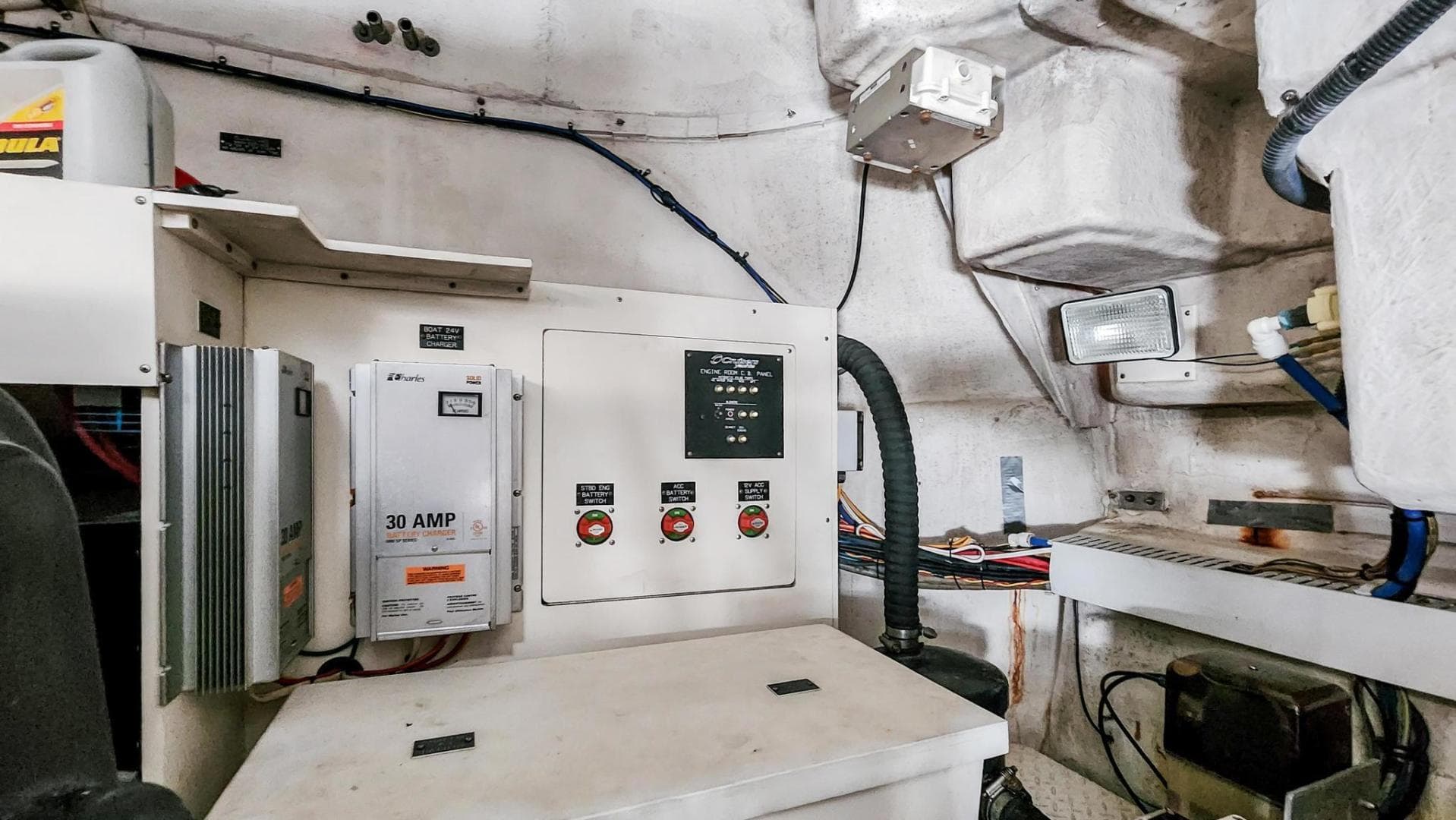 2007 Cruisers 520 Express — photo 38