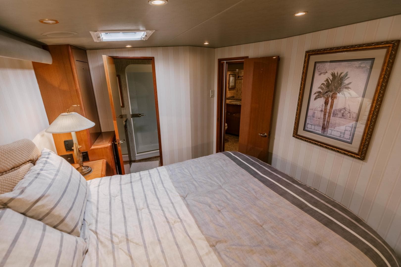 2003 Viking 56 Convertible — photo 35