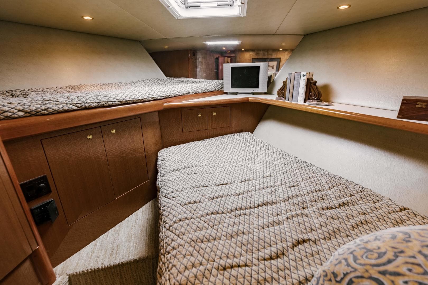 2003 Viking 56 Convertible — photo 40