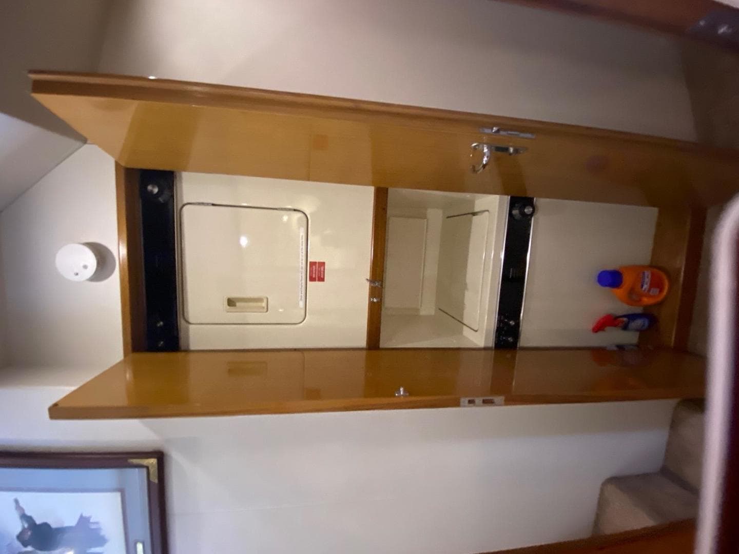 1998 Viking 54 Sport Yacht — photo 13