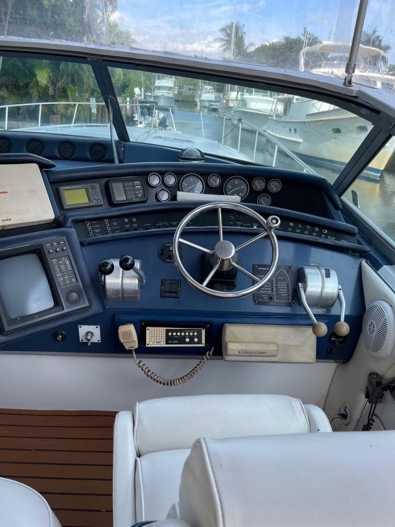 1991 Sea Ray 500 Sundancer — photo 12