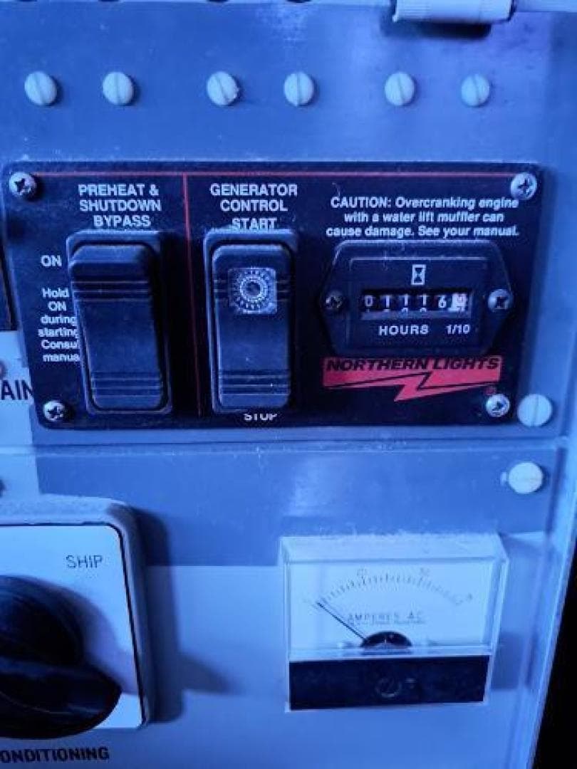 1986 Bertram 46 III Convertible — photo 26