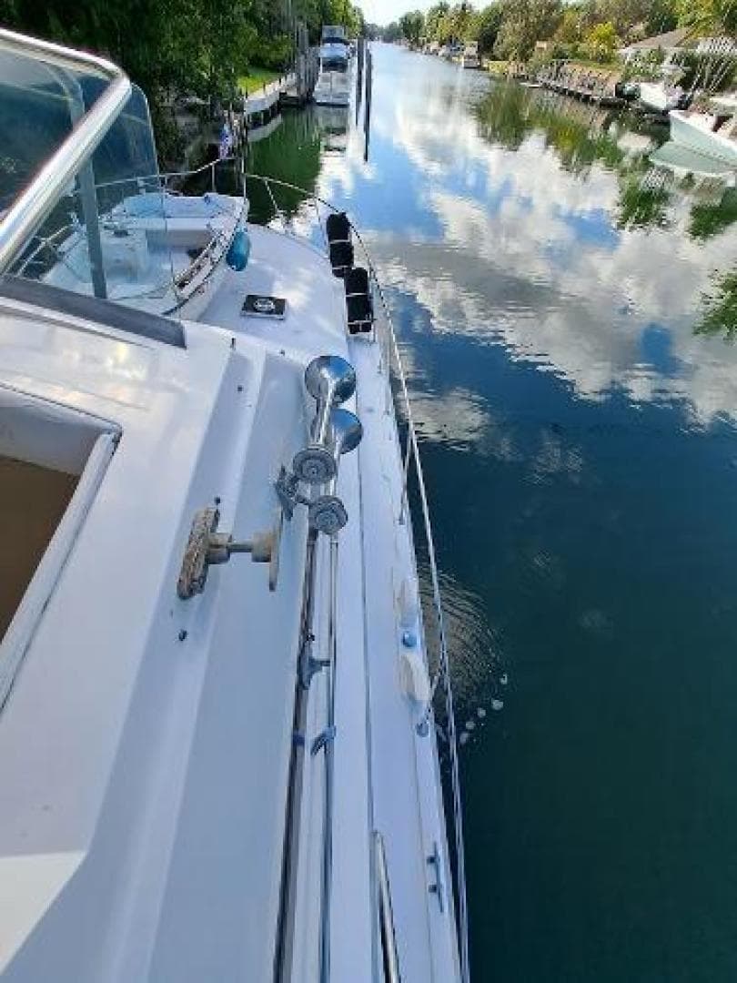 1986 Bertram 46 III Convertible — photo 7