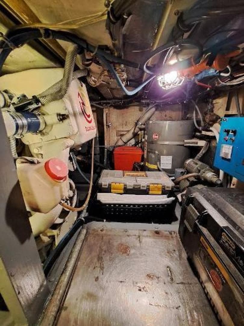 1986 Bertram 46 III Convertible — photo 29