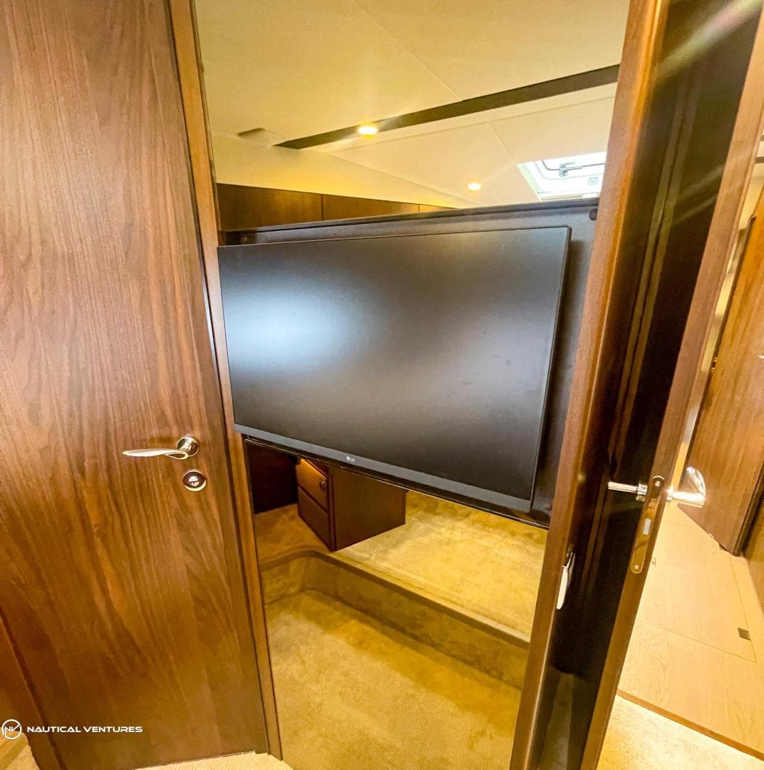 2023 Fairline Targa 45 Open — photo 19