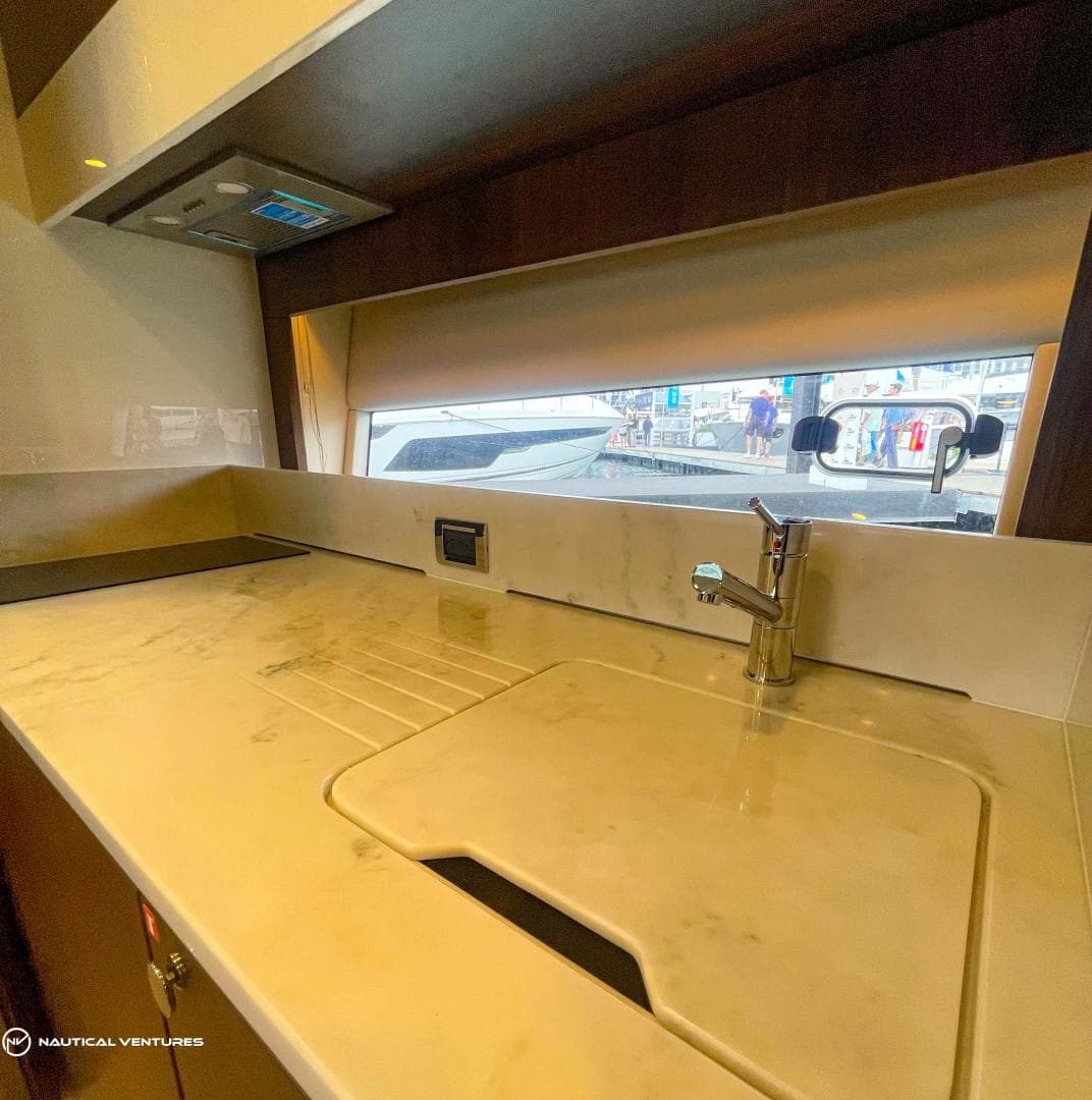 2023 Fairline Targa 45 Open — photo 23