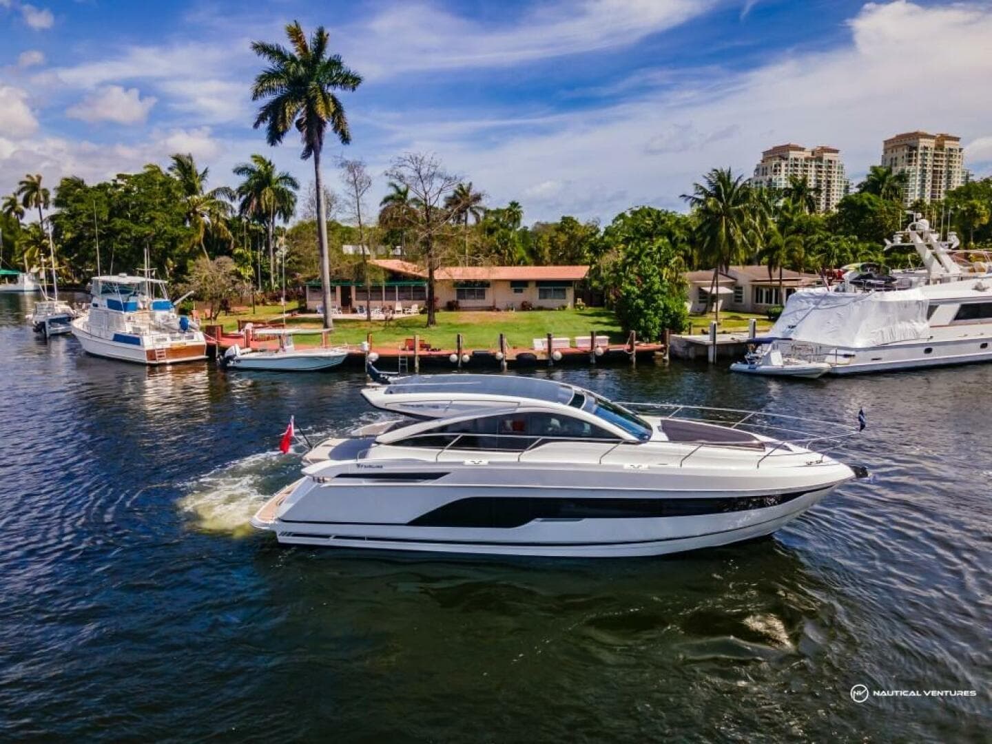 2023 Fairline Targa 45 Open — photo 3