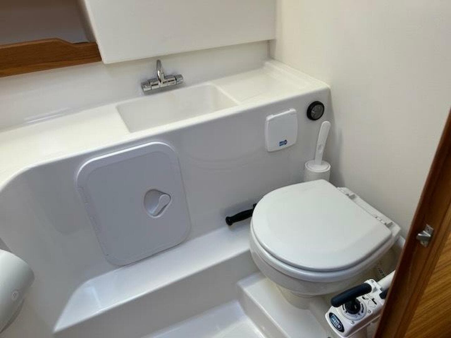 2023 Nimbus W9 — photo 11