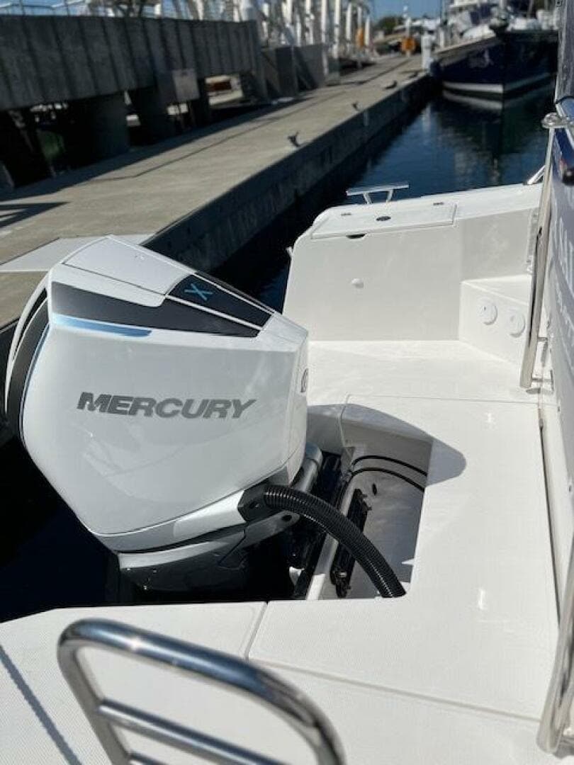 2023 Nimbus W9 — photo 2