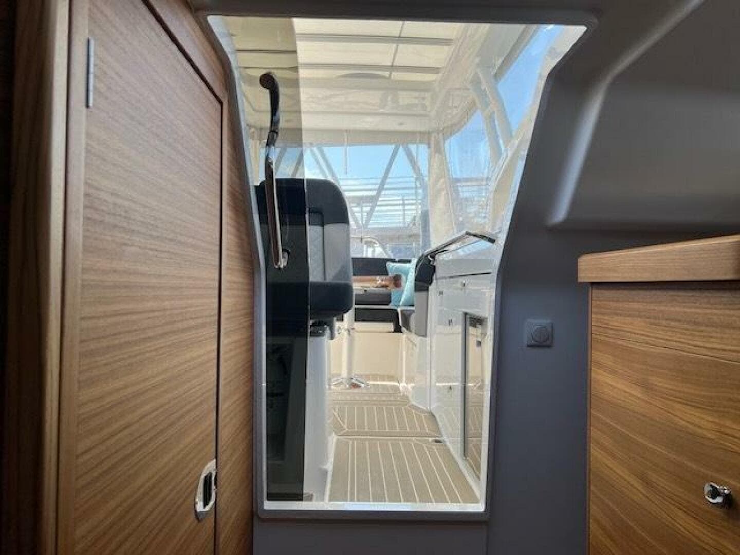 2023 Nimbus W9 — photo 9