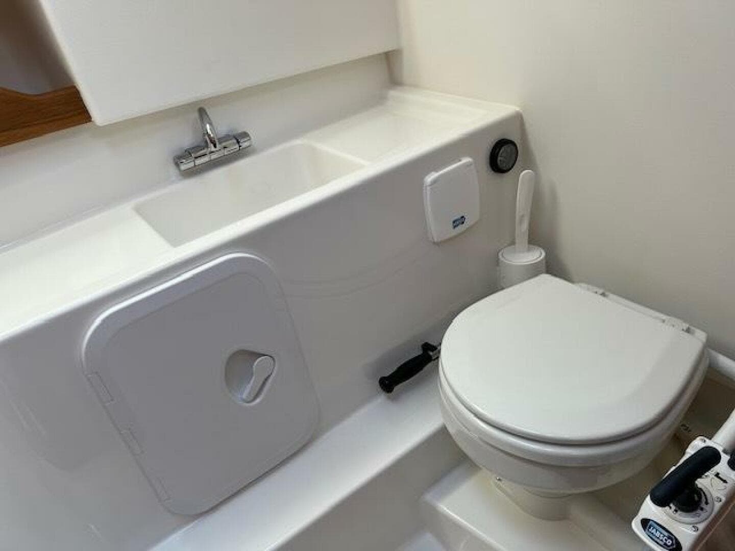 2023 Nimbus W9 — photo 10