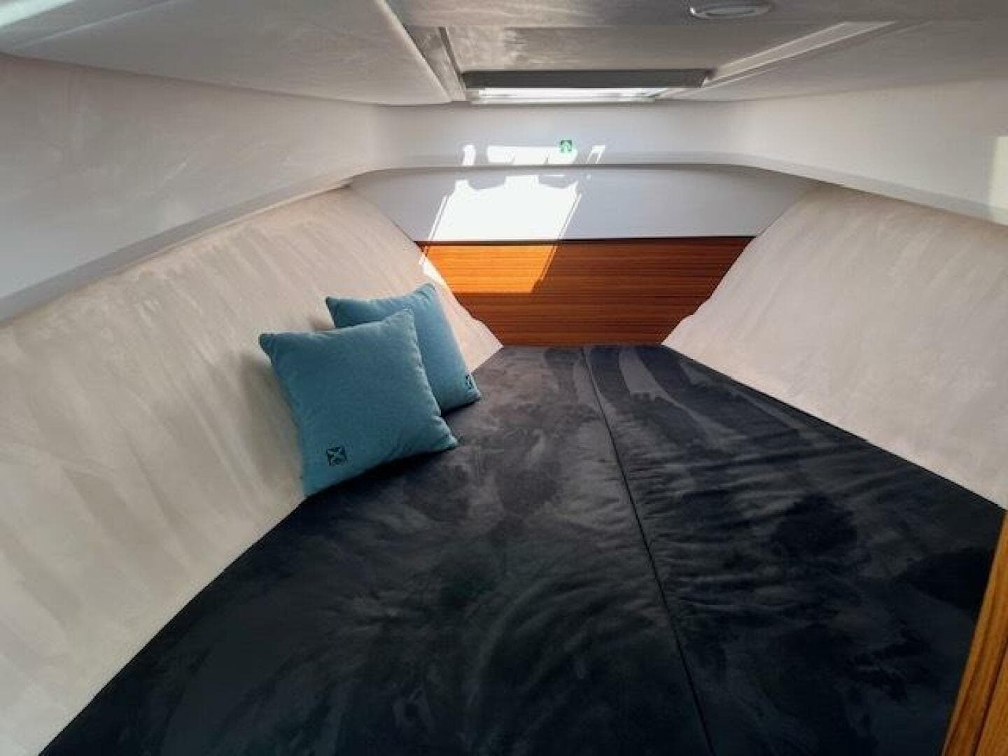 2023 Nimbus W9 — photo 15