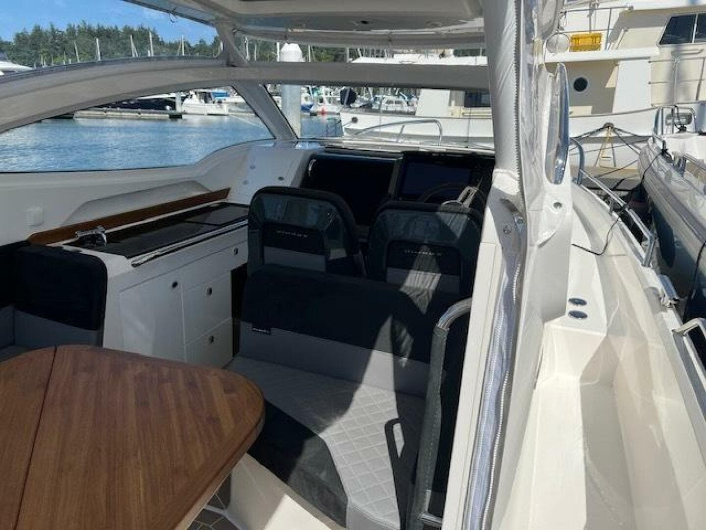 2023 Nimbus W9 — photo 21