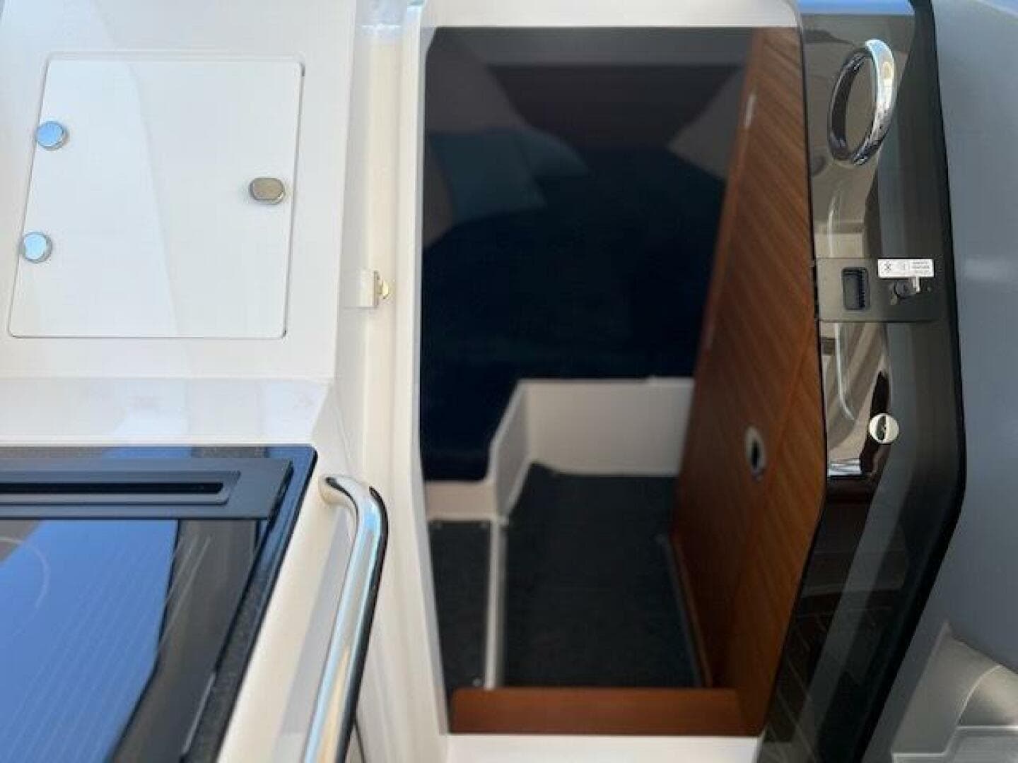 2023 Nimbus W9 — photo 17