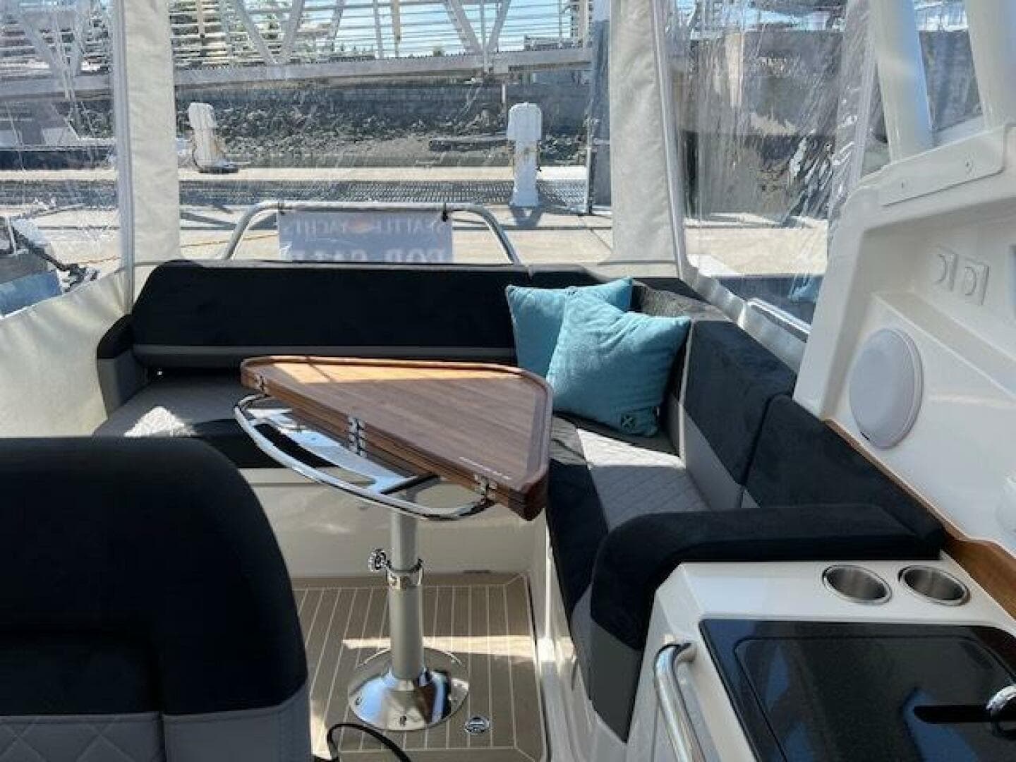 2023 Nimbus W9 — photo 27