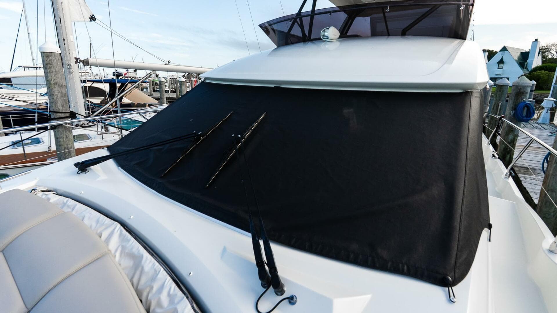 2019 Prestige 520 Flybridge — photo 30
