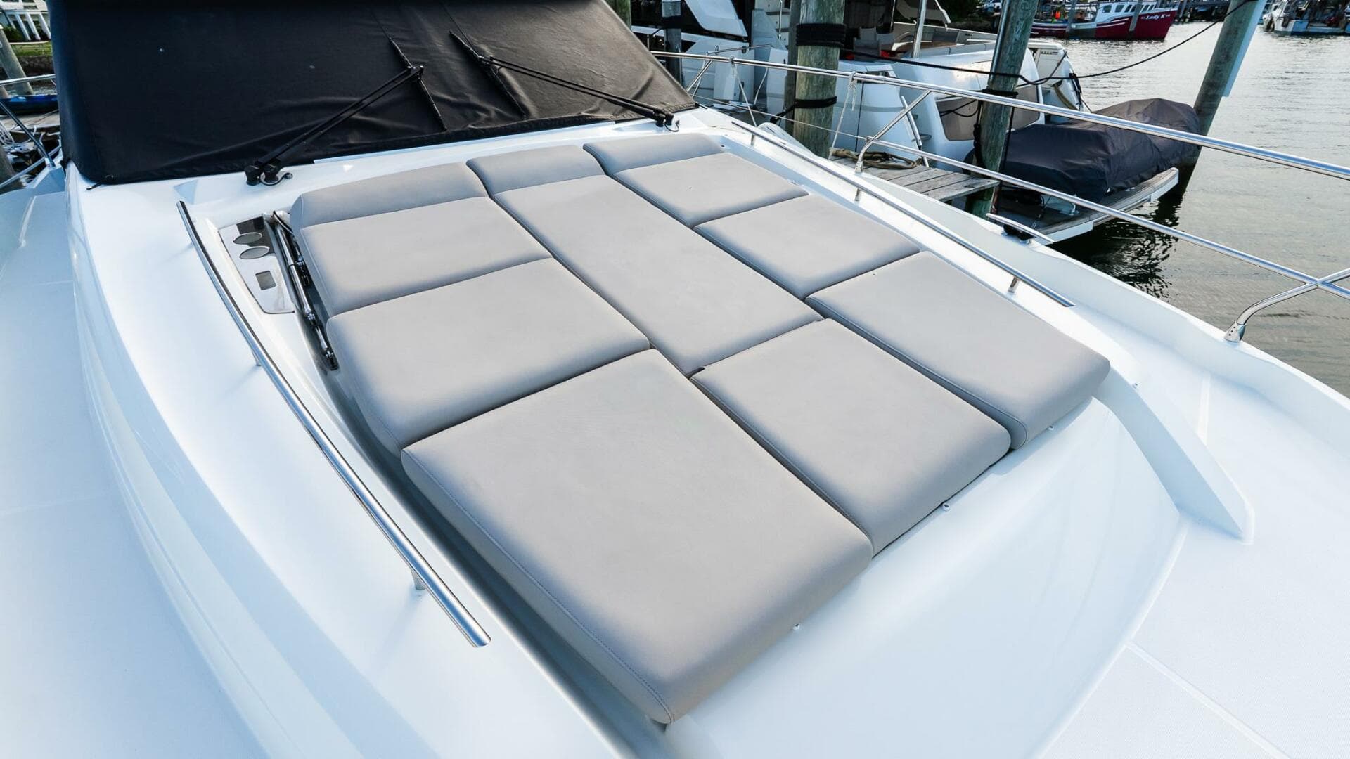 2019 Prestige 520 Flybridge — photo 29