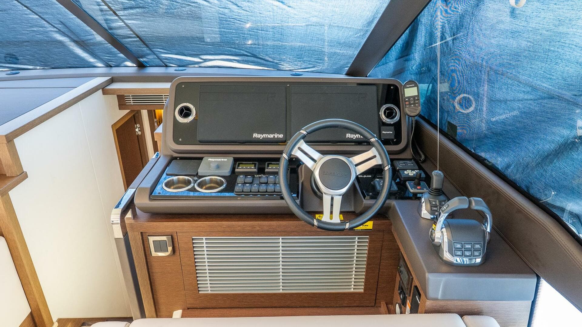 2019 Prestige 520 Flybridge — photo 18
