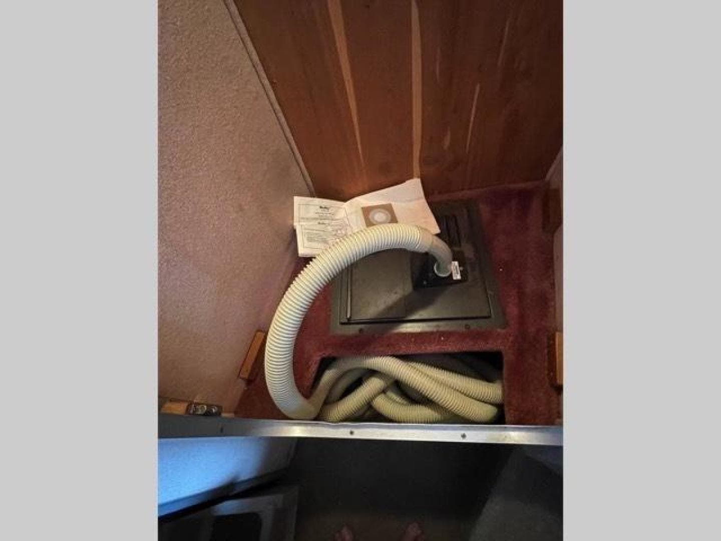 1989 Sea Ray 300 Sedan Bridge — photo 28