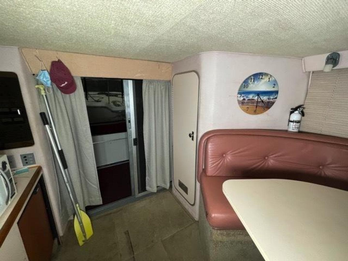 1989 Sea Ray 300 Sedan Bridge — photo 23