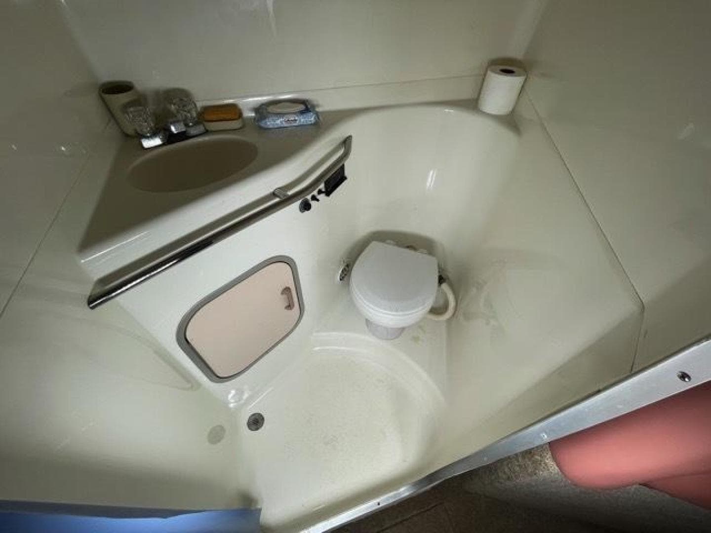 1989 Sea Ray 300 Sedan Bridge — photo 21