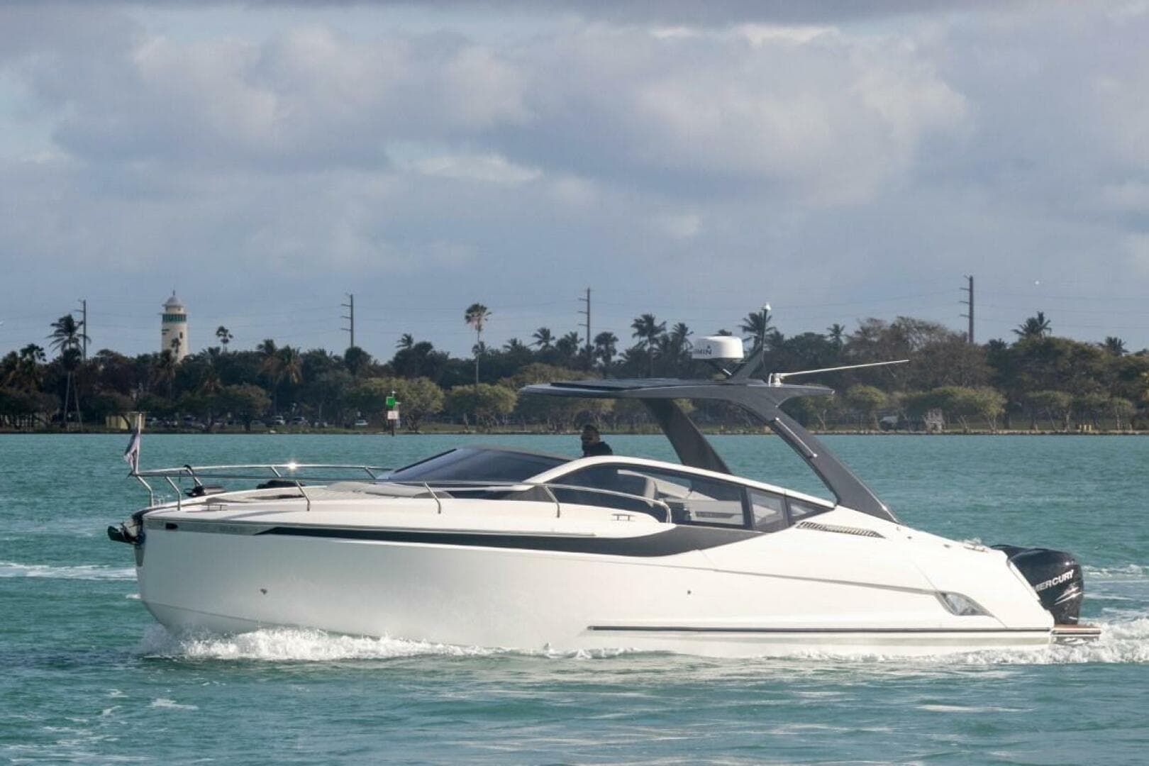 2023 Fairline F//line 33 Outboard — photo 6
