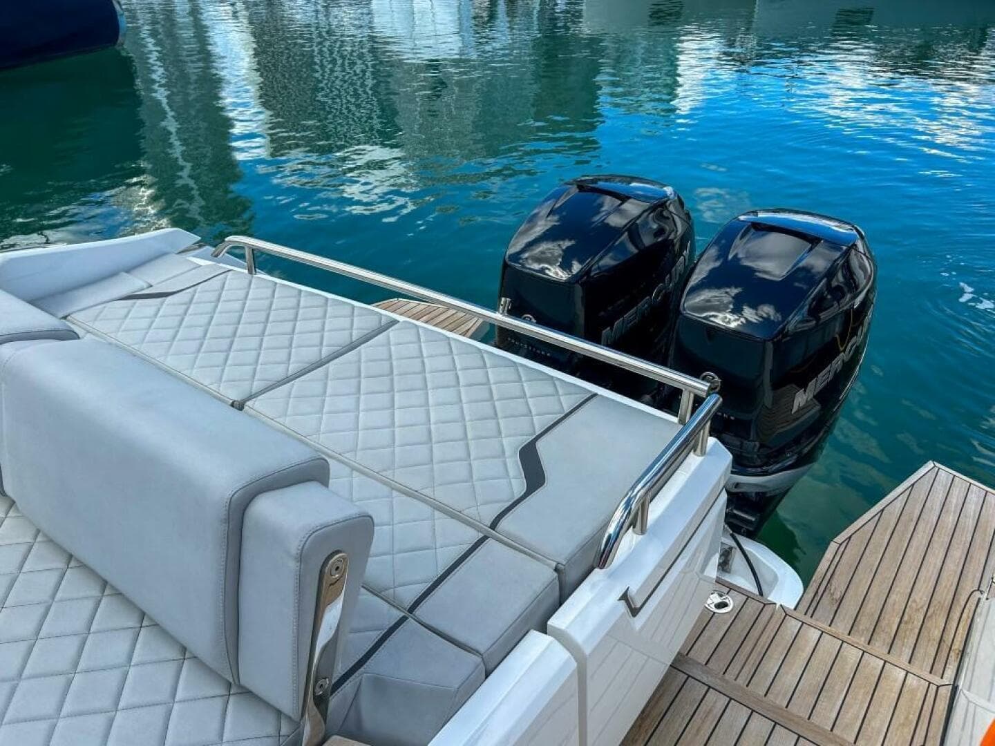 2023 Fairline F//line 33 Outboard — photo 21