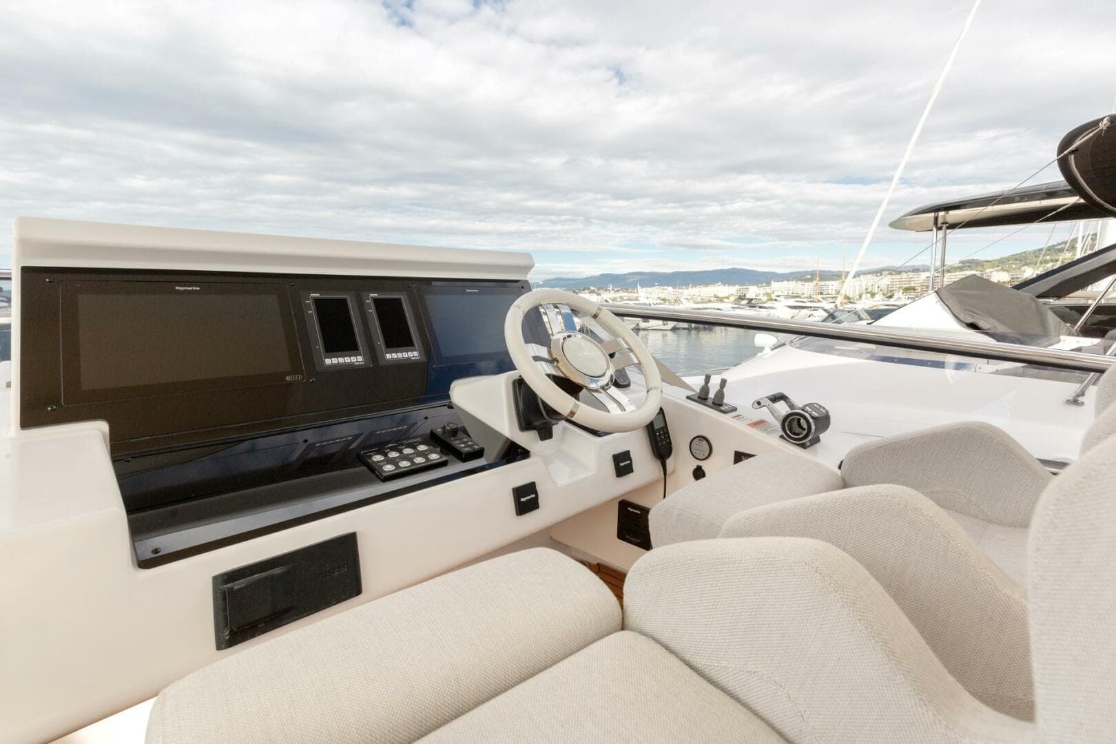 2020 Azimut 72 Flybridge — photo 19