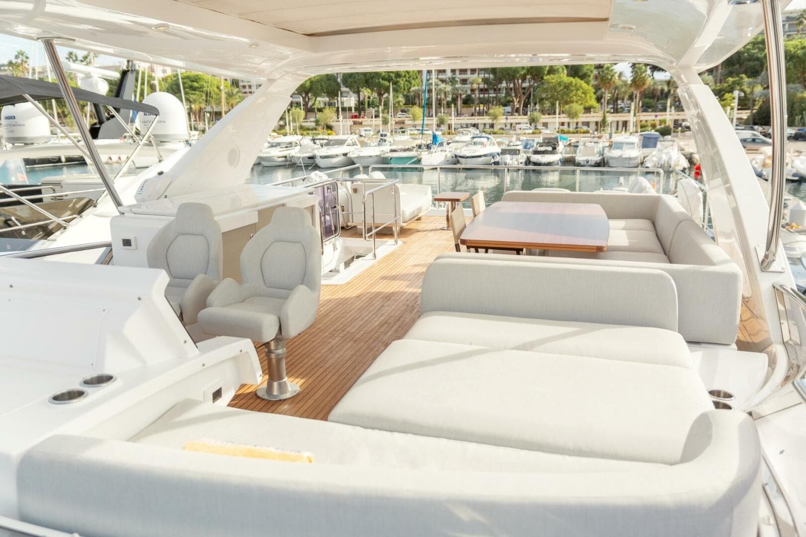 2020 Azimut 72 Flybridge — photo 18