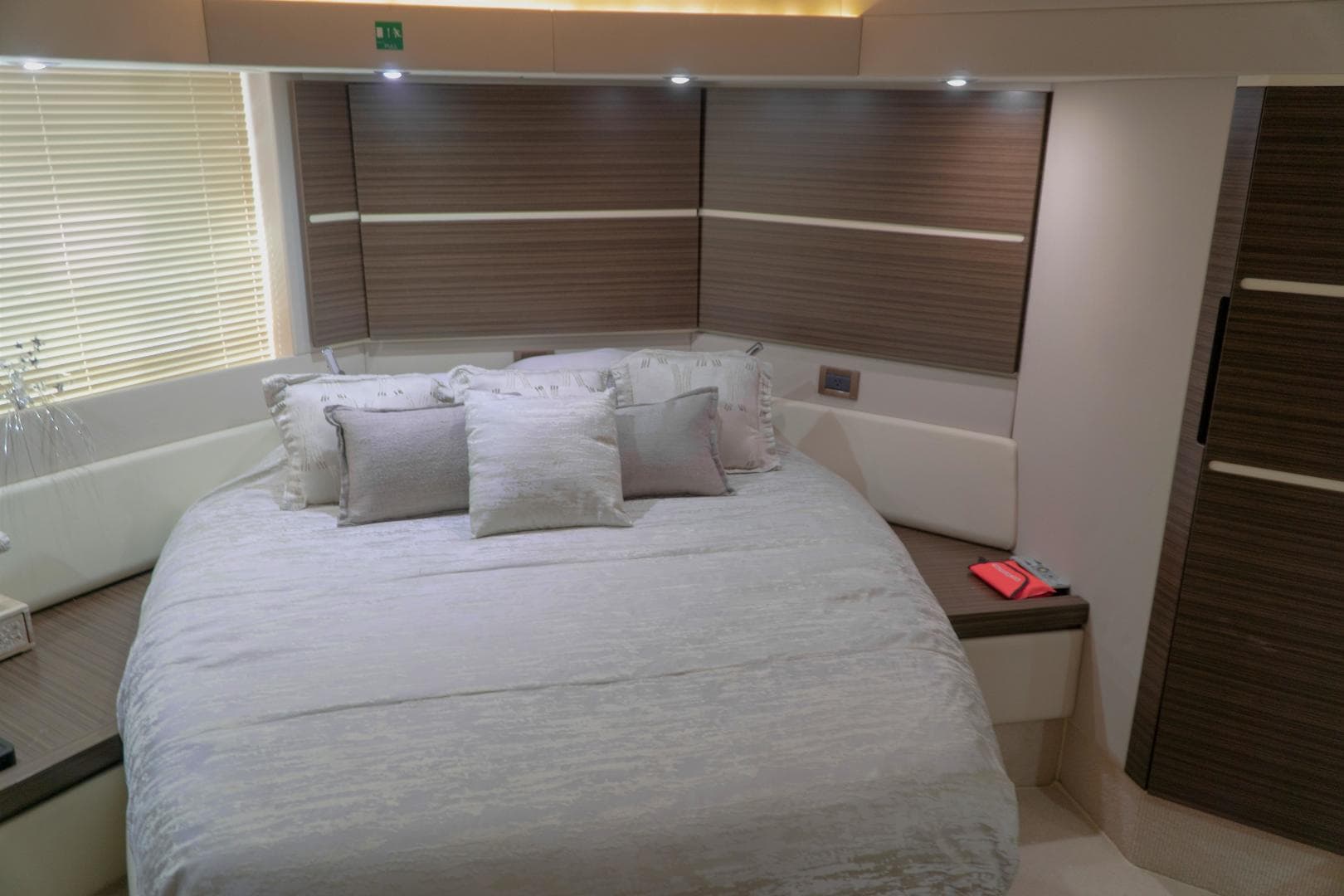 2013 Azimut Fly 54 — photo 19