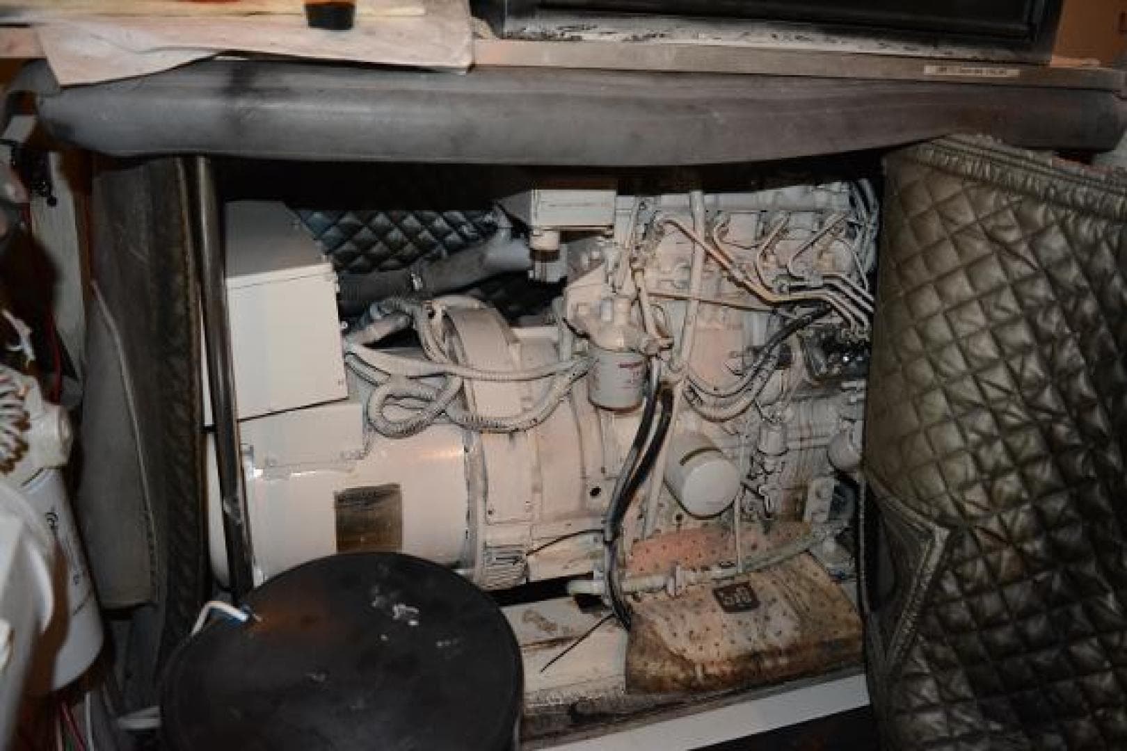 1989 Viking Motor Yacht — photo 97