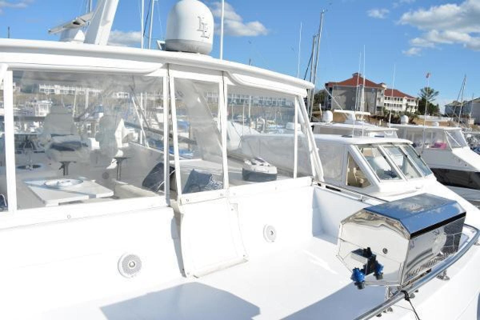 1989 Viking Motor Yacht — photo 29