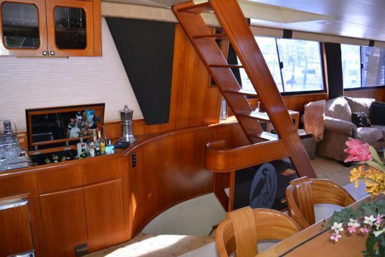 1989 Viking Motor Yacht — photo 54