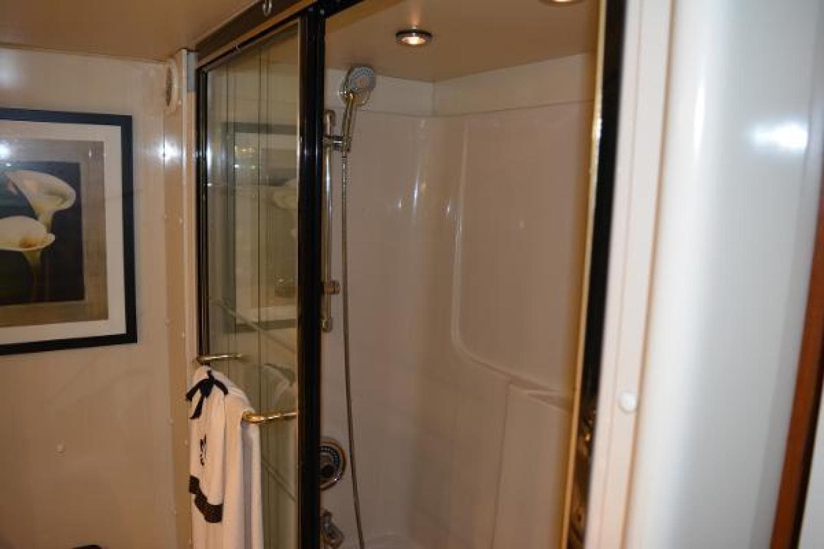 1989 Viking Motor Yacht — photo 85