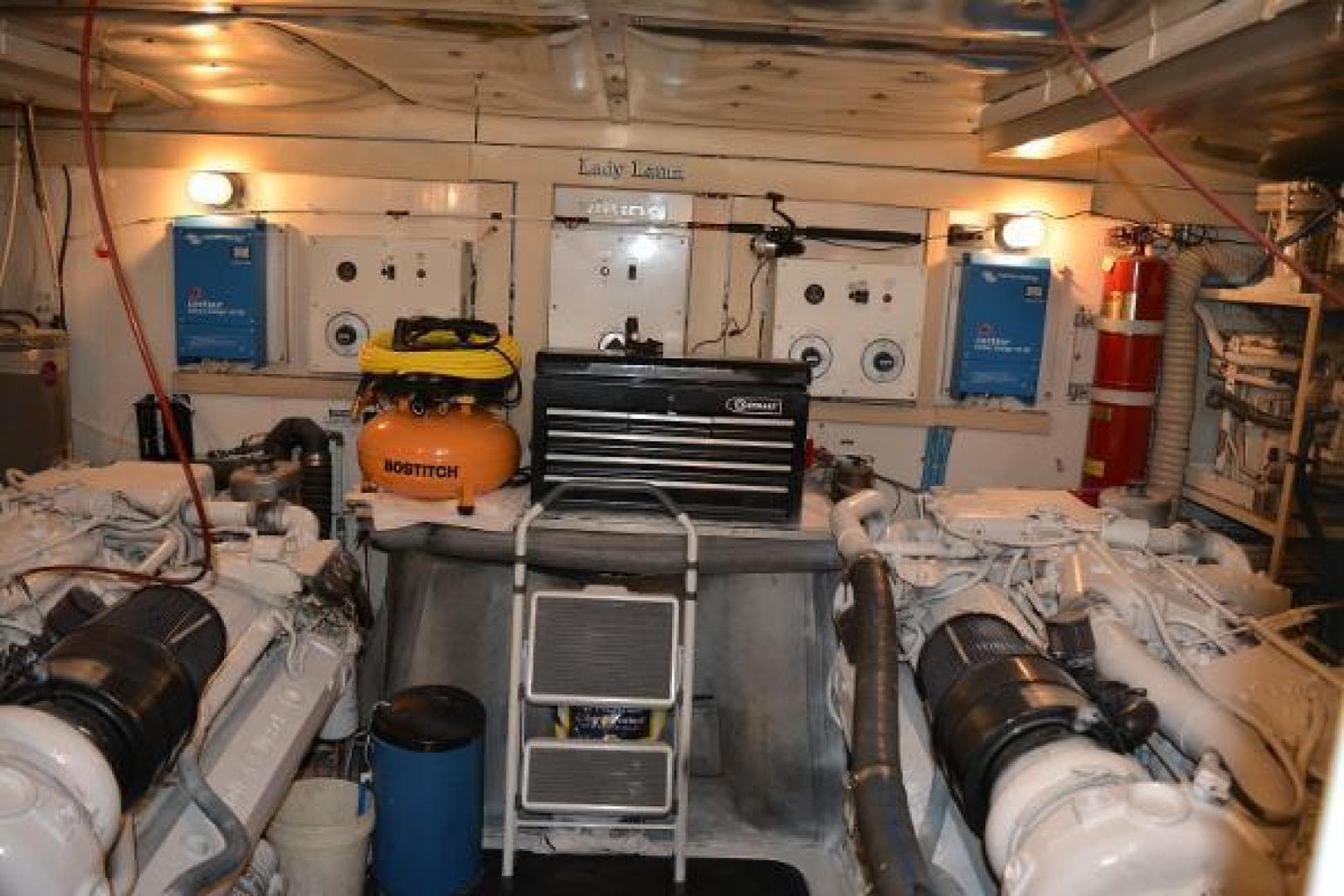 1989 Viking Motor Yacht — photo 92