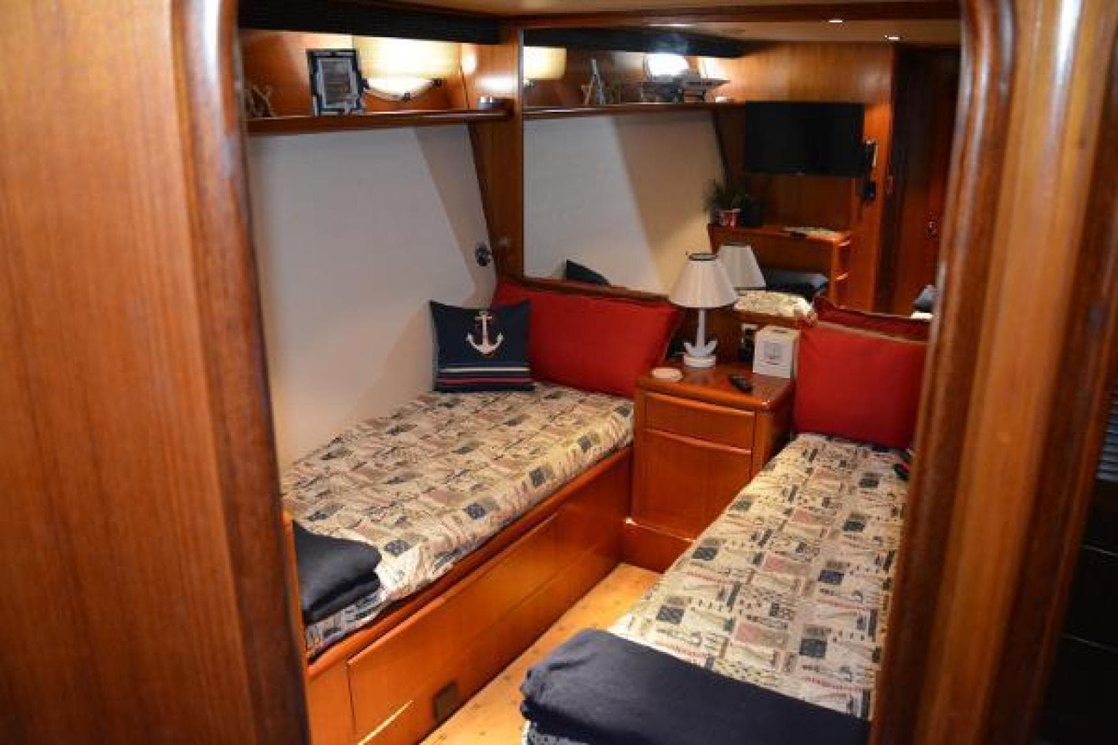 1989 Viking Motor Yacht — photo 59