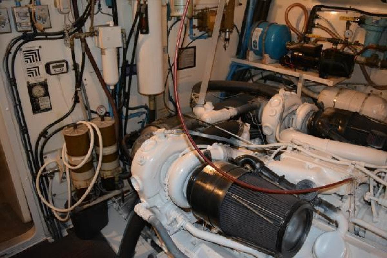 1989 Viking Motor Yacht — photo 96