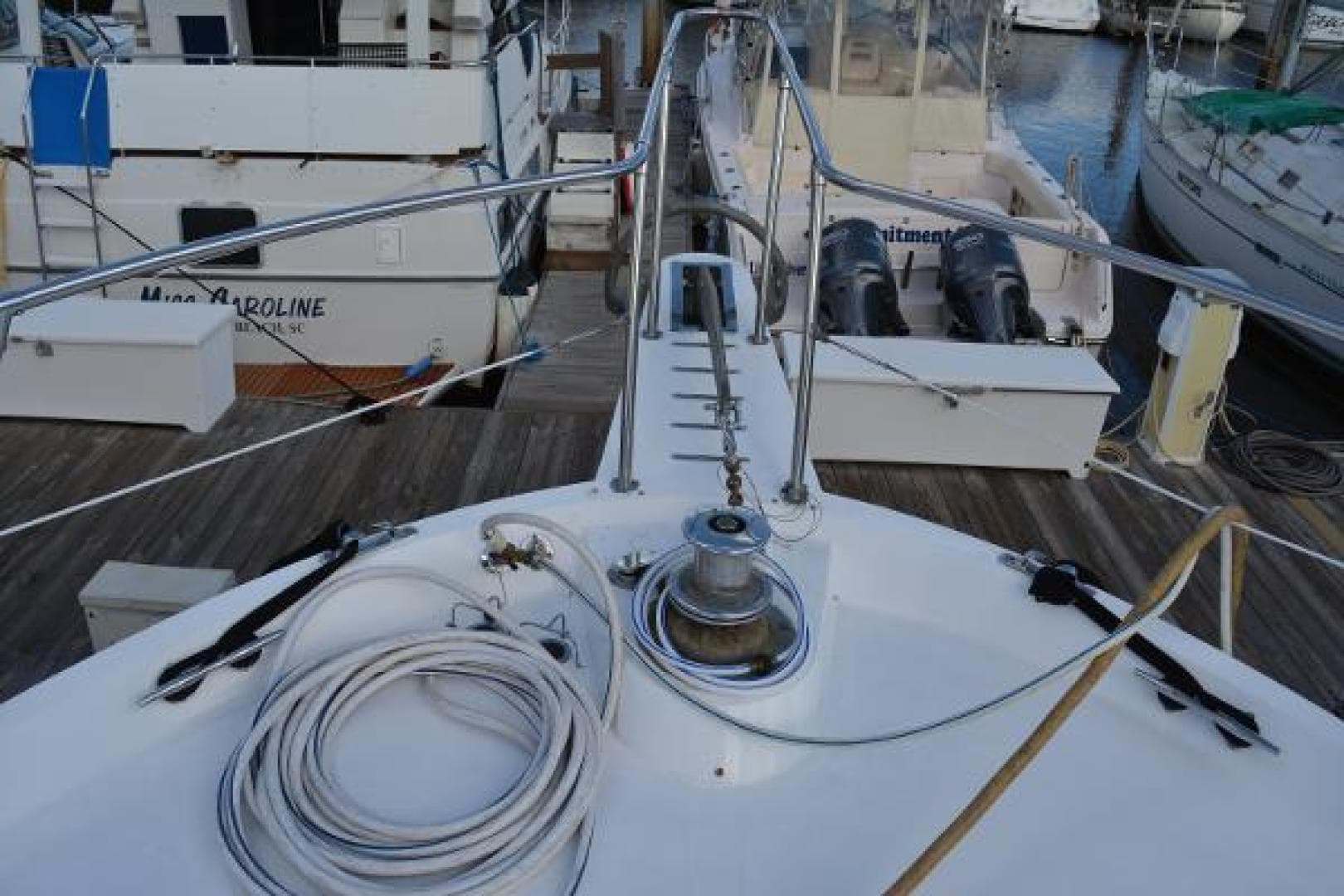 1989 Viking Motor Yacht — photo 20