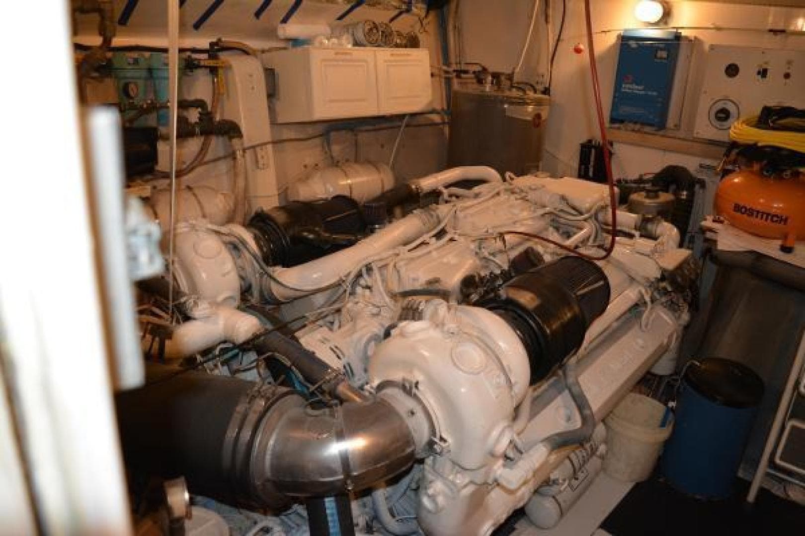 1989 Viking Motor Yacht — photo 93