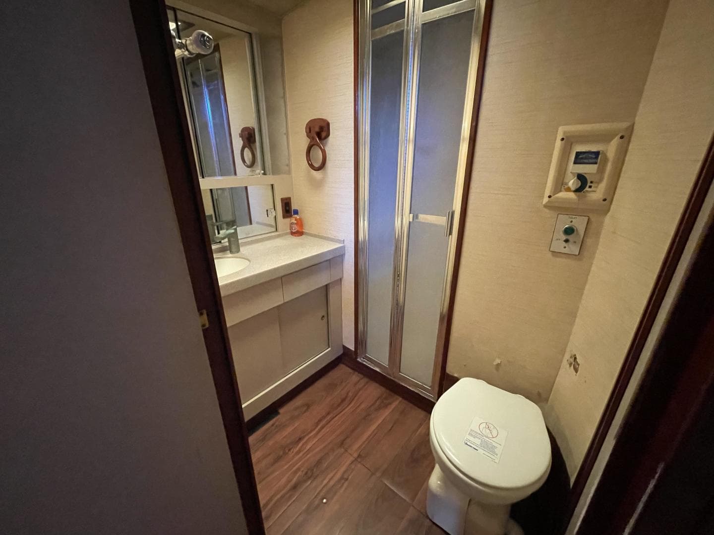 1984 Bertram 42 Convertible — photo 19