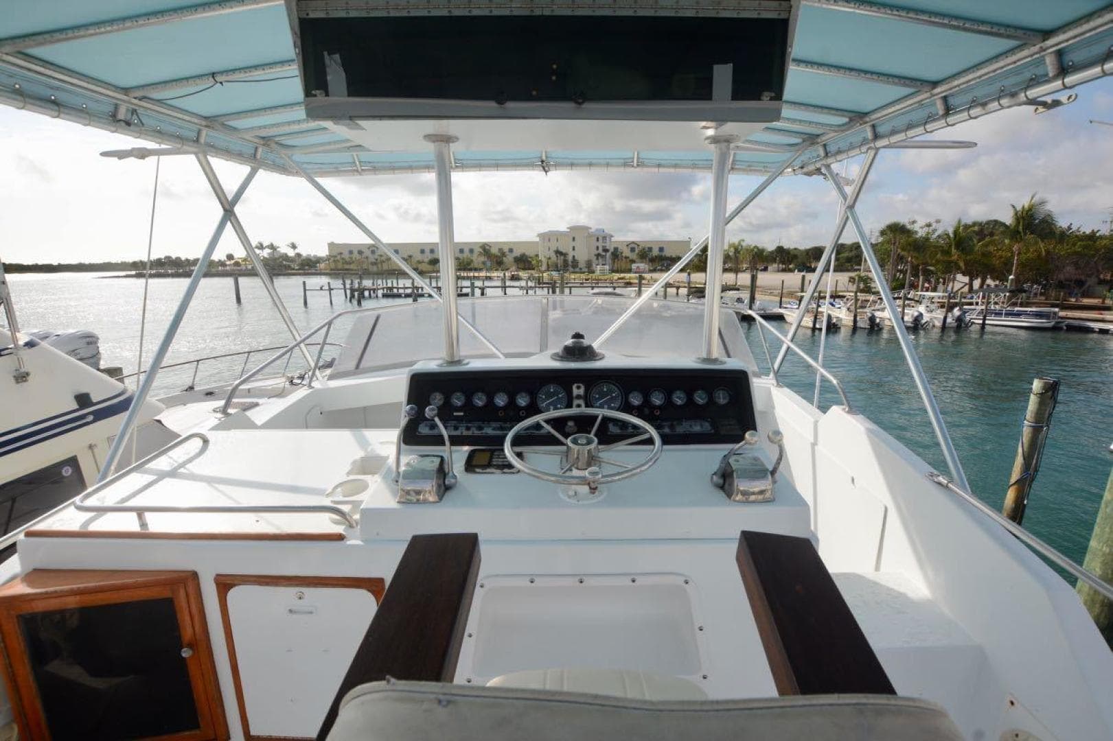 1984 Bertram 42 Convertible — photo 9