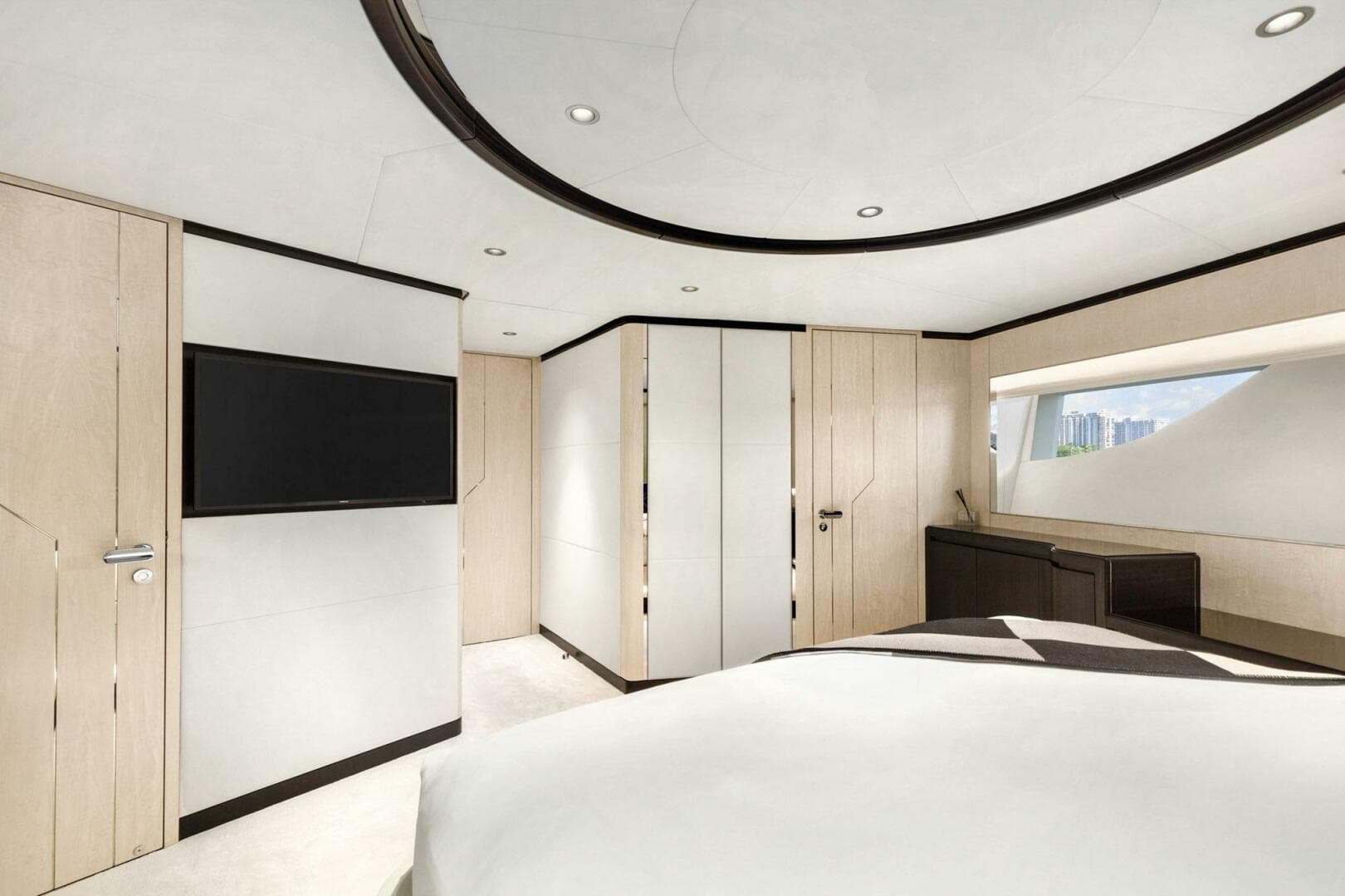 2022 Majesty Yachts 120 — photo 20